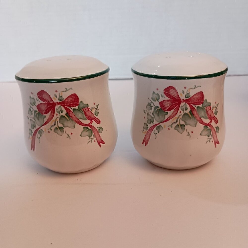 Corelle New in the Box Christmas Salt & Pepper Shakers Calloway Holiday Stonewar